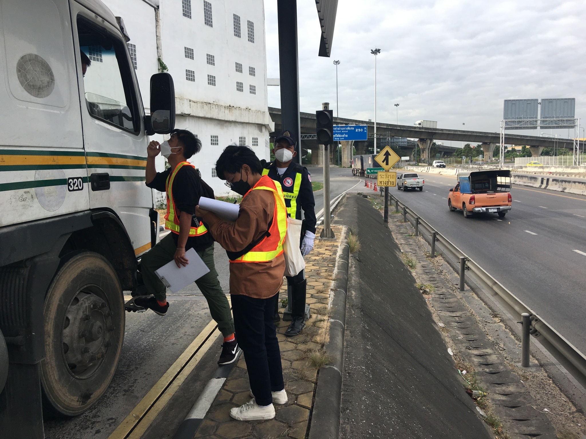 LINE_ALBUM_1-ด่านบางครุ 1_๒๒๑๐๐๓_2